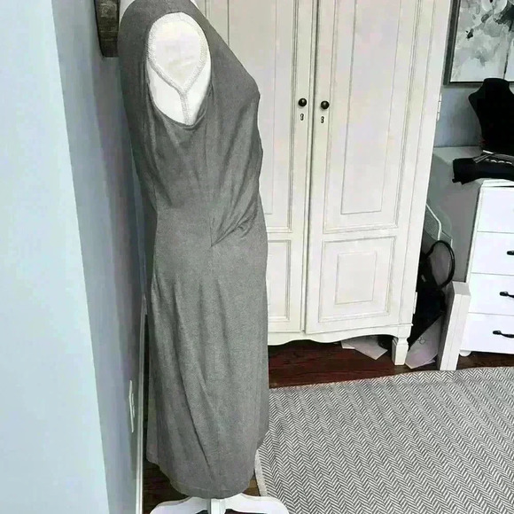 Escada size 42 ( US 12 ) Midi dress fully lined - Picture 4 of 9